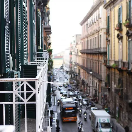 Konukevi Piazza Dante By Wonderful Italy 3*