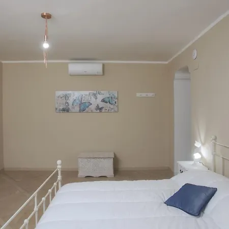 Piazza Dante By Wonderful Italy 3*