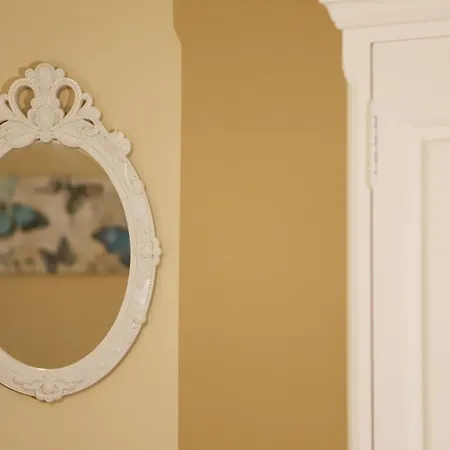 Konukevi Piazza Dante By Wonderful Italy 3*